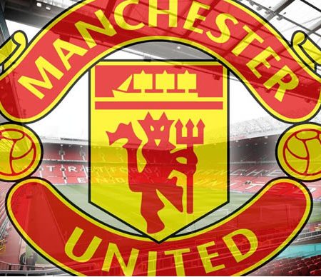 Manchester United 4/11 not to win a trophy in 2024/25